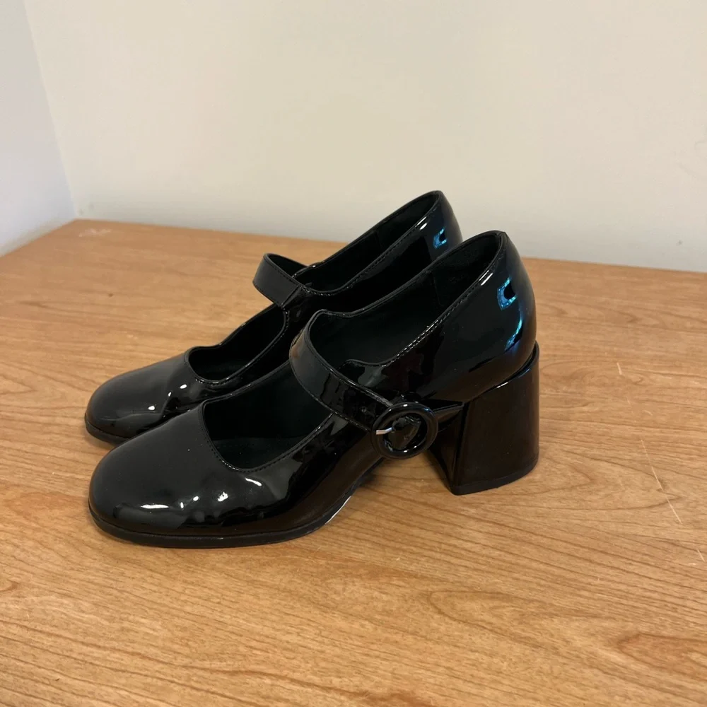 Dream Pairs Black Patent Mary Jane Block Heels - Picture 3 of 5